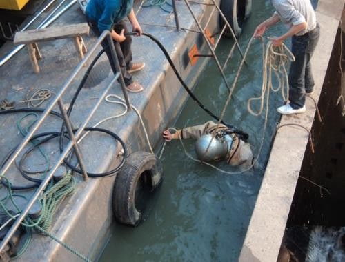 興安盟水下探摸施工與結(jié)構(gòu)補(bǔ)強(qiáng)技術(shù) 保障水域工程安全與耐久性的雙重保障